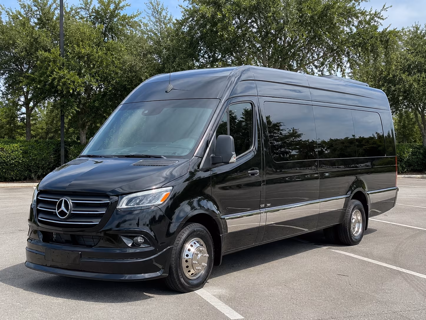 visalia 20 passenger sprinter van