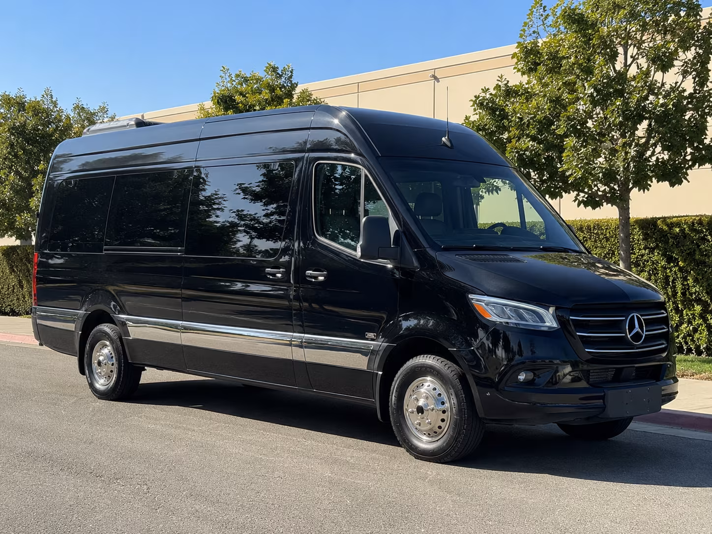 visalia 8 passenger sprinter van